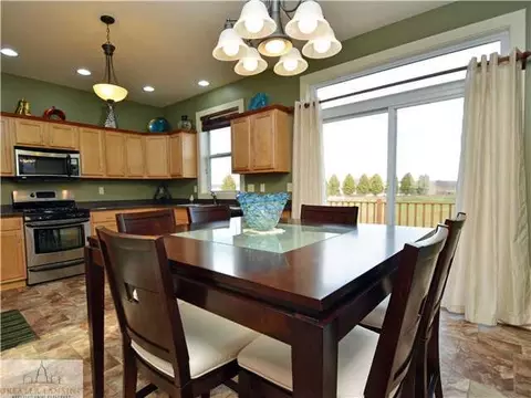 6735 Castleton Dr, Grand Ledge, MI 48837 photo 9