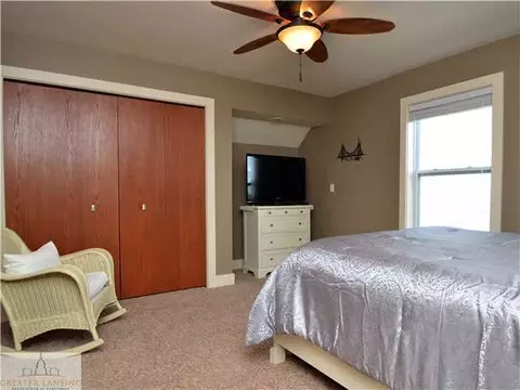 6735 Castleton Dr, Grand Ledge, MI 48837 photo 19
