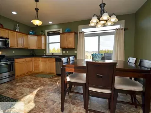 6735 Castleton Dr, Grand Ledge, MI 48837 photo 8