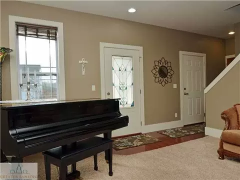 6735 Castleton Dr, Grand Ledge, MI 48837 photo 2