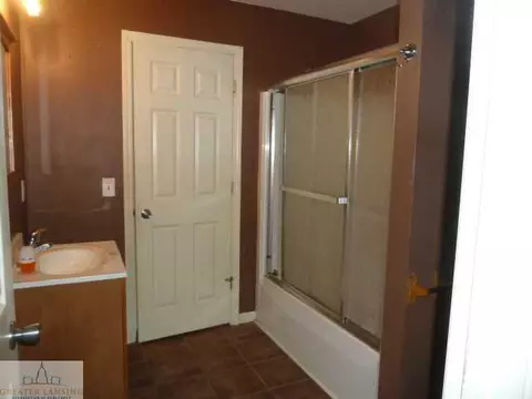 2612 E Cavanaugh Rd, Lansing, MI 48910 photo 10