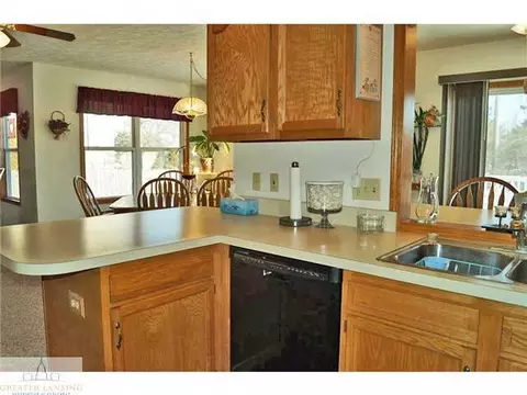 1017 Durango, Lansing, MI 48917 photo 7