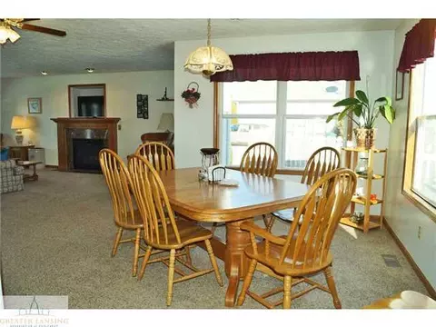 1017 Durango, Lansing, MI 48917 photo 4