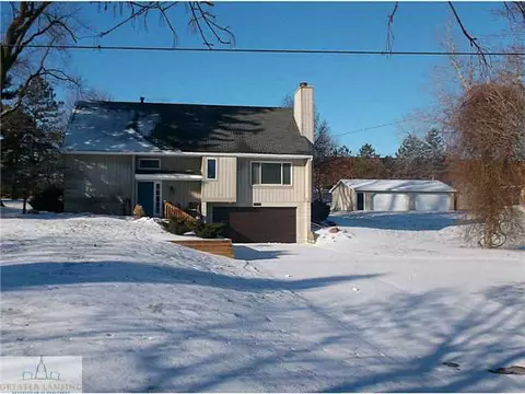 904 Turner St, Dewitt, MI 48820 photo 1