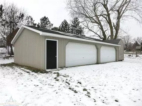 904 Turner St, Dewitt, MI 48820 photo 3