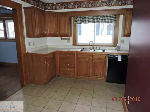 542 W Maple St, Mason, MI 48854 photo 9