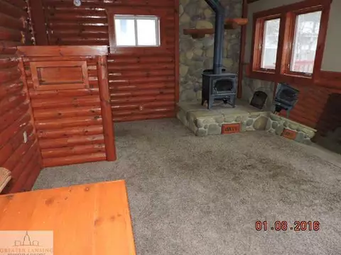 542 W Maple St, Mason, MI 48854 photo 4