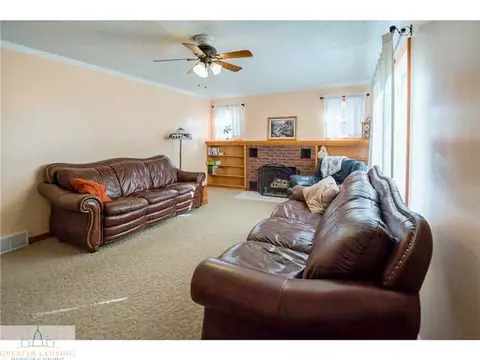 6331 E Clinton Trl, Eaton Rapids, MI 48827 photo 2