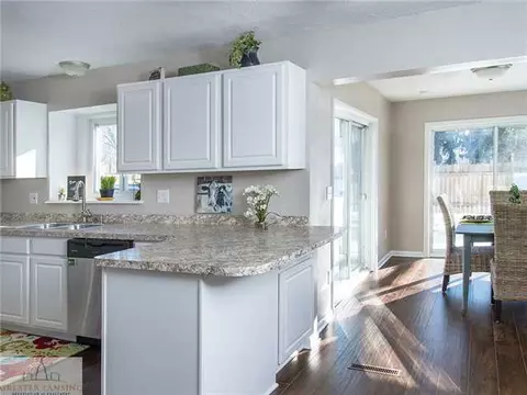 4001 Dell, Lansing, MI 48911 photo 6