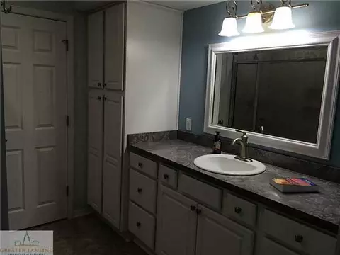 1432 E Miller Rd, Lansing, MI 48911 photo 6