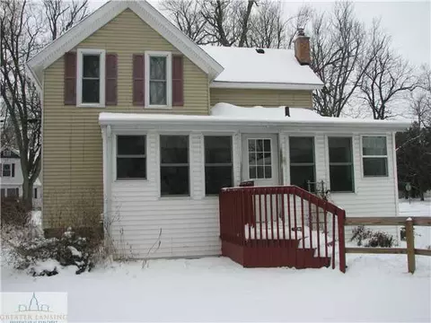 415 E Scott, Grand Ledge, MI 48837 photo 2
