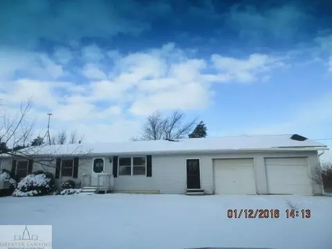 5237 E Townsend St, Saint Johns, MI 48879 photo 1