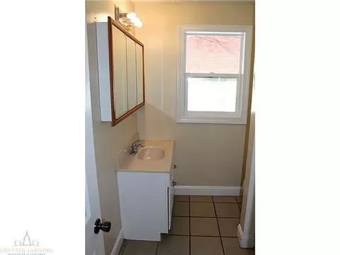 1702 Lyons Ave, Lansing, MI 48910 photo 17