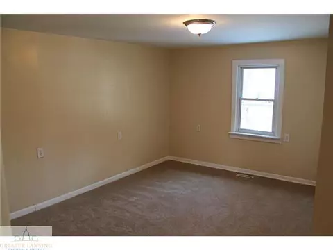 1702 Lyons Ave, Lansing, MI 48910 photo 12