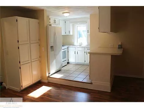 1702 Lyons Ave, Lansing, MI 48910 photo 8