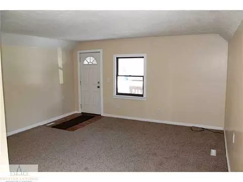 1702 Lyons Ave, Lansing, MI 48910 photo 2