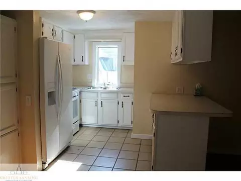 1702 Lyons Ave, Lansing, MI 48910 photo 11