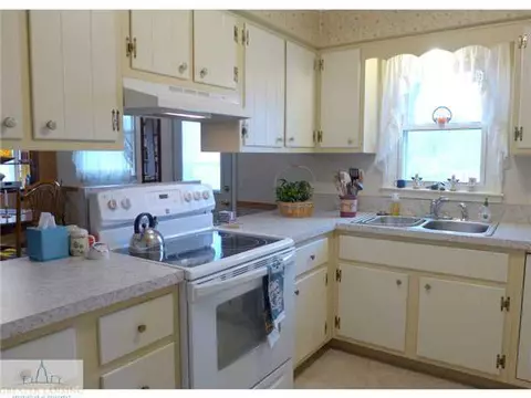 885 N Waverly, Dimondale, MI 48821 photo 11