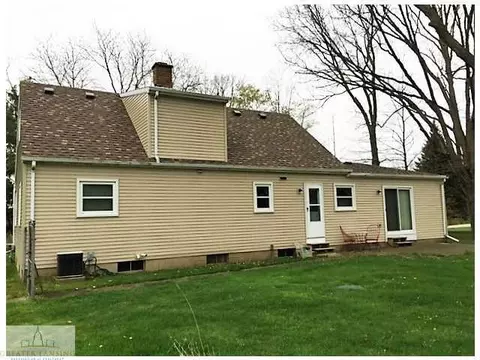 885 N Waverly, Dimondale, MI 48821 photo 21