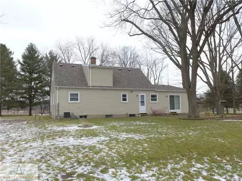 885 N Waverly, Dimondale, MI 48821 photo 22
