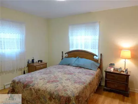 885 N Waverly, Dimondale, MI 48821 photo 15