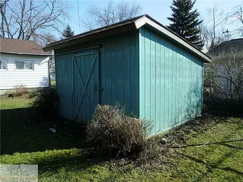 521 Iris Ave, Lansing, MI 48917 photo 5