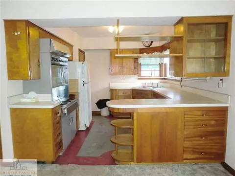 521 Iris Ave, Lansing, MI 48917 photo 8