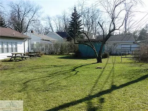 521 Iris Ave, Lansing, MI 48917 photo 6