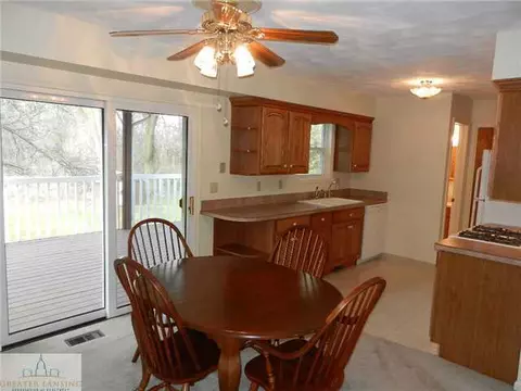 1066 W Dill Rd, Dewitt, MI 48820 photo 6
