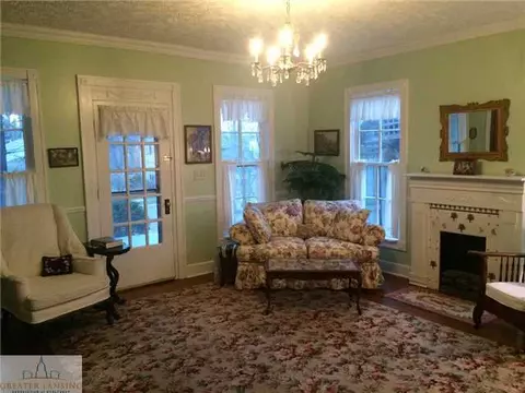 317 E Front St, Grand Ledge, MI 48837 photo 3