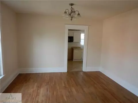 536 W Front St, Grand Ledge, MI 48837 photo 8
