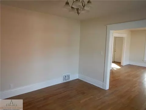 536 W Front St, Grand Ledge, MI 48837 photo 9