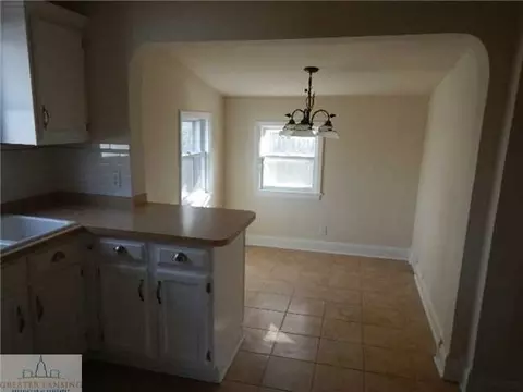 536 W Front St, Grand Ledge, MI 48837 photo 4