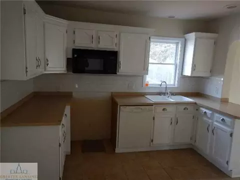 536 W Front St, Grand Ledge, MI 48837 photo 3