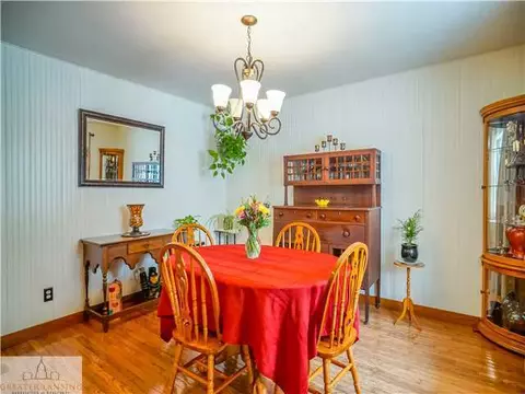 2425 Hanover Dr, Lansing, MI 48911 photo 8