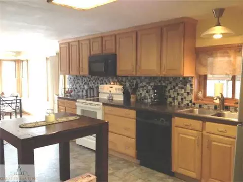 8600 Williams Rd, Dewitt, MI 48820 photo 4