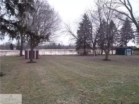 1002 Robins, Lansing, MI 48917 photo 13