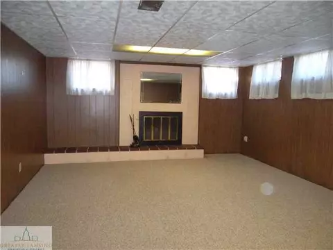 1002 Robins, Lansing, MI 48917 photo 11
