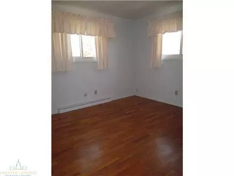 1002 Robins, Lansing, MI 48917 photo 8