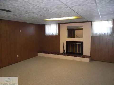 1002 Robins, Lansing, MI 48917 photo 12