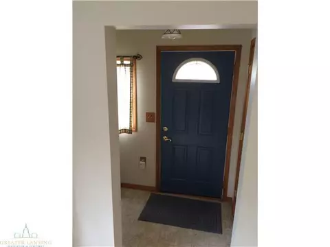 636 E Cavanaugh Rd, Lansing, MI 48910 photo 4
