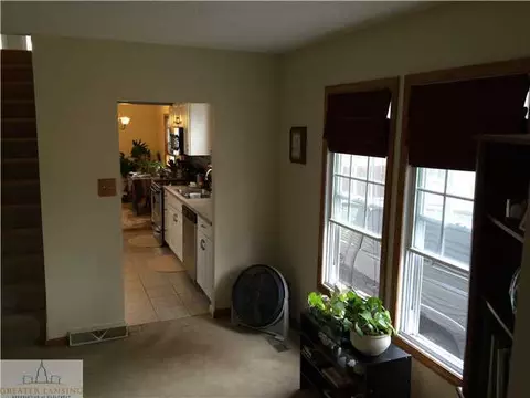 636 E Cavanaugh Rd, Lansing, MI 48910 photo 7