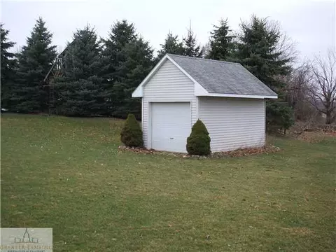 3390 Winmil Dr, Saint Johns, MI 48879 photo 3