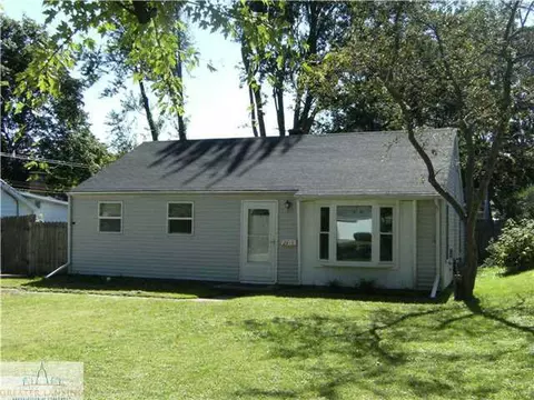2915 Risley Dr, Lansing, MI 48917 photo 1