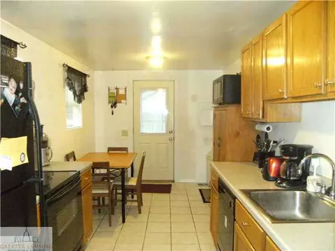 2915 Risley Dr, Lansing, MI 48917 photo 6