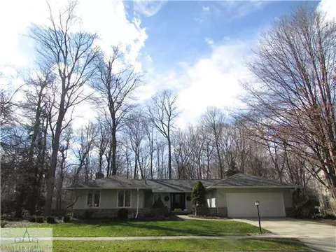 3925 Binghampton Dr, Okemos, MI 48864 photo 1