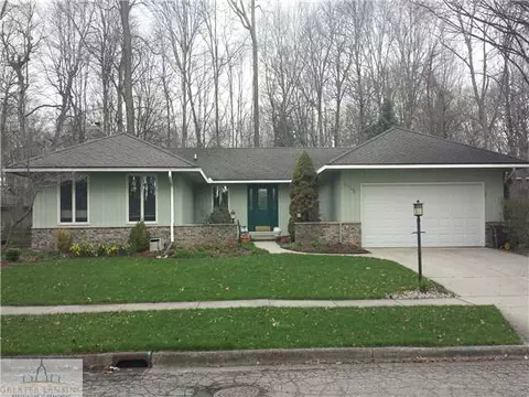 3925 Binghampton Dr, Okemos, MI 48864 photo 2