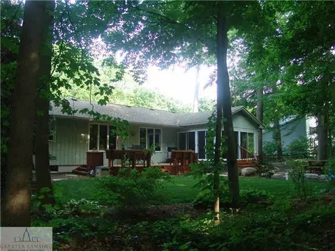 3925 Binghampton Dr, Okemos, MI 48864 photo 5