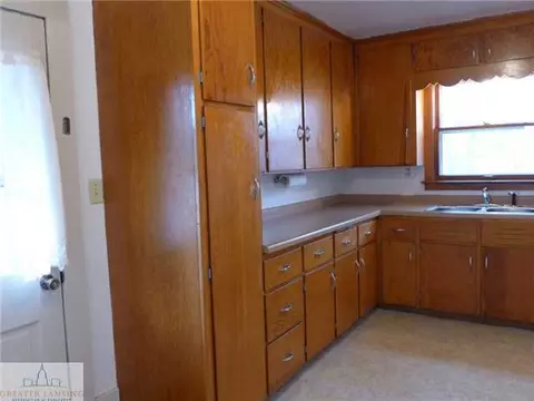 105 S Mead St, Saint Johns, MI 48879 photo 11