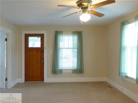 105 S Mead St, Saint Johns, MI 48879 photo 3